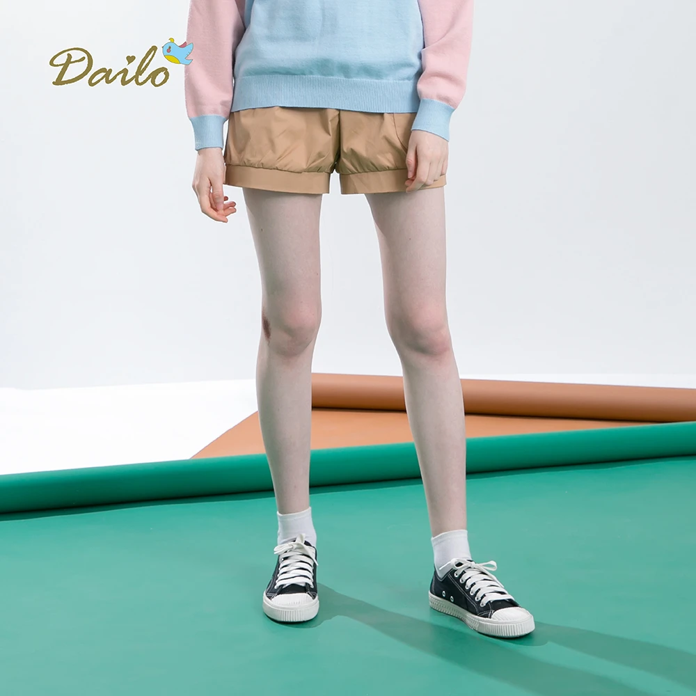 Dailo 小動物造型反褶女褲 短褲 三色 版型適中 Momo購物網