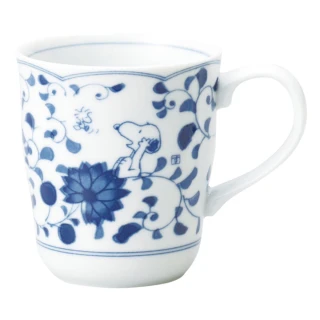 【PEANUTS】SNOOPY史努比日本製藍唐草瓷器馬克杯(日本製 日本原裝進口瓷器)