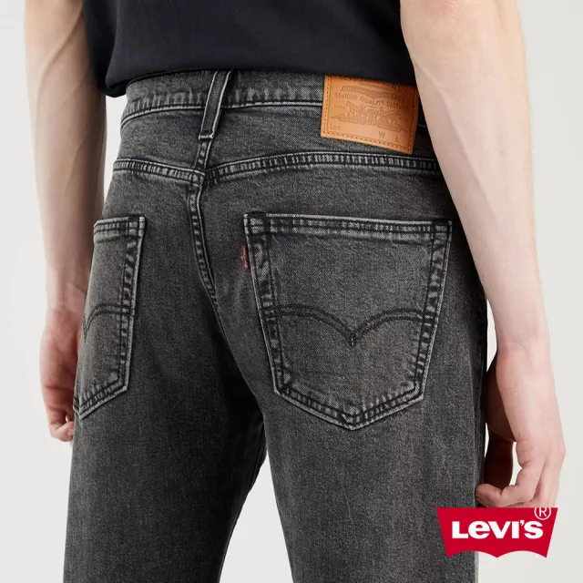 【LEVIS】男款 上寬下窄 502舒適窄管牛仔褲 / 黑灰水洗 / 天絲棉 / 彈性布料 人氣新品