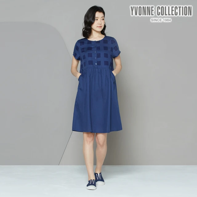 Yvonne Collection【Yvonne Collection】方格剪接半開襟短袖洋裝(丈青)