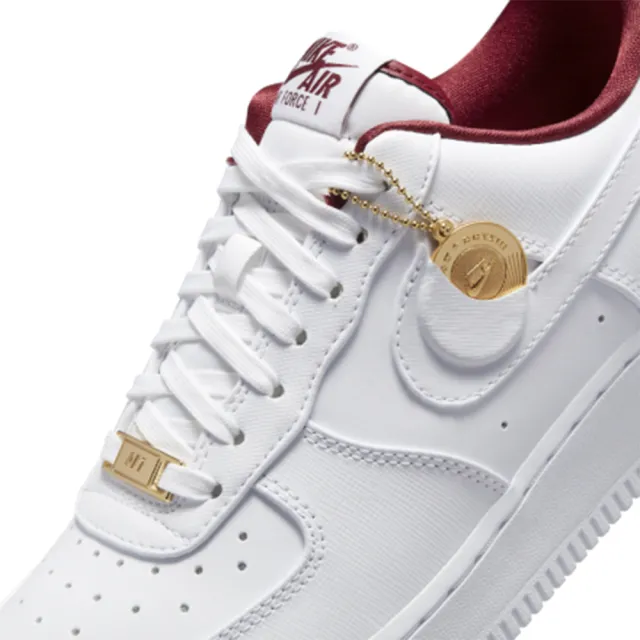 NIKE 耐吉 NIKE AIR FORCE 1 07 SE 白色 AF1 吊飾 女鞋(DV7584-100)