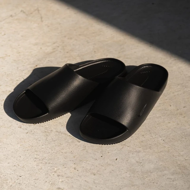 NIKE 耐吉NIKE 耐吉 Nike Calm Slippers Slide Black 黑 麵包鞋 防水 舒適 厚底 男鞋(FD4116-001)