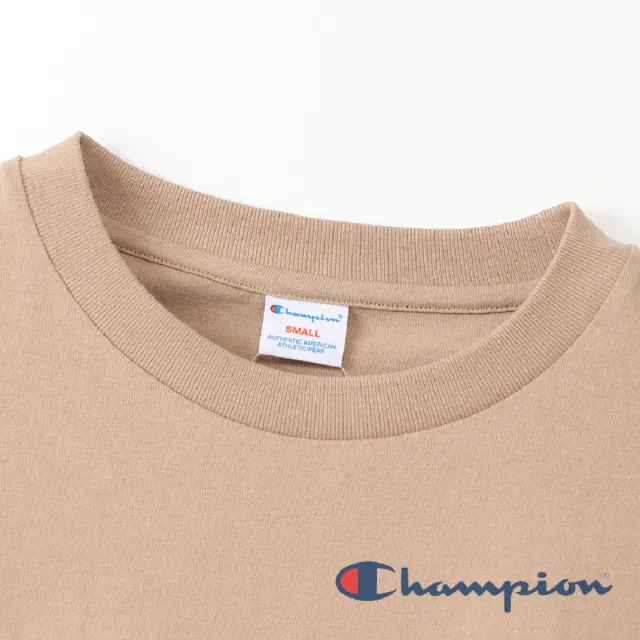 【Champion】官方直營-Campus 背面配色Logo長袖Tee-男(卡其色)