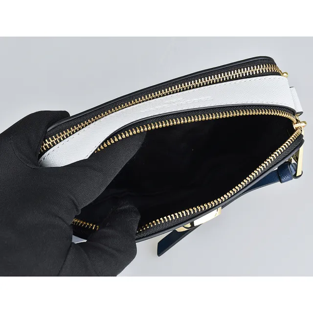【MARC JACOBS】MARC JACOBS  Snapshot金字LOGO防刮牛皮拼色雙層拉鍊斜背相機包(新海藍x黑x灰)