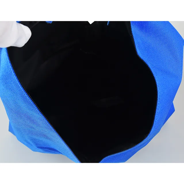 【MM6 MAISON MARGIELA】MM6 Maison Margiela x Eastpak聯名款標籤LOGO尼龍肩背三角包(藍)