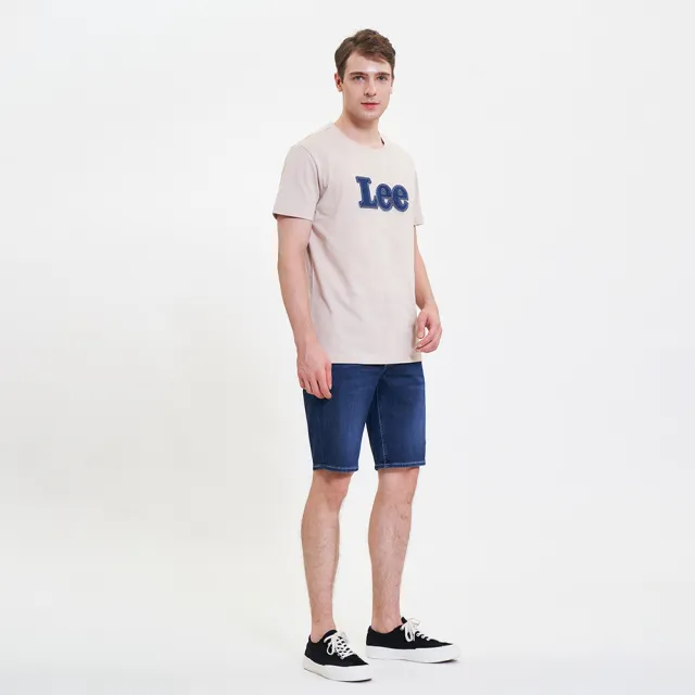 【Lee】出清品-男裝 短袖T恤 / 牛仔貼布 縫線大LOGO 共2色 標準版型(LL22022597W / LL220225K11)