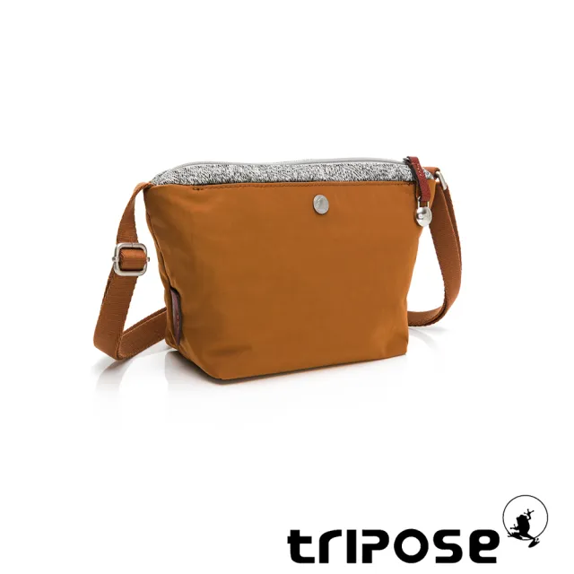 【tripose】漫遊系列三角斜背包(稻禾駝)