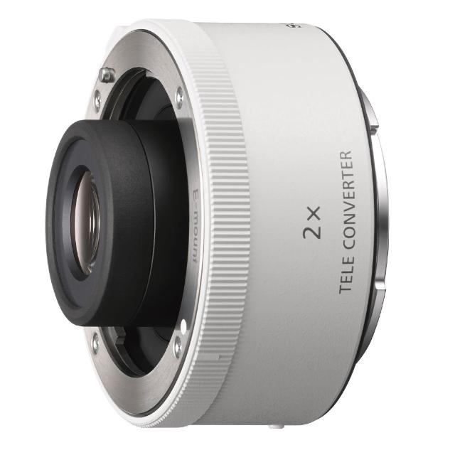 SONY 索尼 SEL20TC 增倍鏡頭專為 E-Mount 相機設計，提供 2x 放大倍率，提升遠距拍攝效能。輕巧僅 207g，直徑 62.4 x 鏡長 42.7 mm，易於攜帶。公司貨正品，享 24 個月保固。規格僅供參考，詳細請查官方網站。適合專業攝影師擴充套件鏡頭功能。