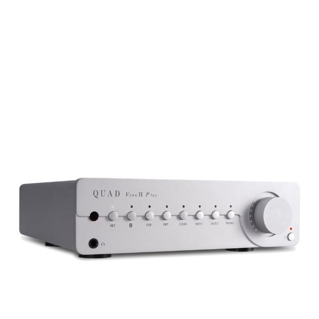 QUAD Vena II PLAY 是一款高效能單聲道音響擴大機，支援 WiFi 和藍芽連線，顏色為經典黑色系，重量僅 6.1KG，尺寸 30x9x31 cm，適合現代居家娛樂。產地中國，電源供應 110~220V，具 NCC (CCAB20LP0400T2) 與 BSMI 認證，提供 1 年保固。無配件，輕鬆串流音樂，享受優質音效。