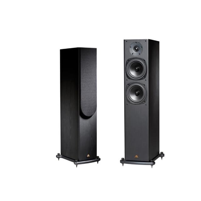 Castle 蓋世特 KNIGHT4 無刷馬達專為 RC 模型車、飛機和無人機設計，採用先進無刷技術，提供強勁扭力與高效能輸出。輕量化鋁合金外殼耐熱達 180°C，適合專業玩家與愛好者使用。相容多種 ESC 控制器，安裝簡單，提升 RC 模型速度與穩定性。Castle 品牌品質保證，長期耐用，是 RC 無刷馬達的首選，完美解決 RC 動力需求，讓您的 RC 模型盡顯極速風範。