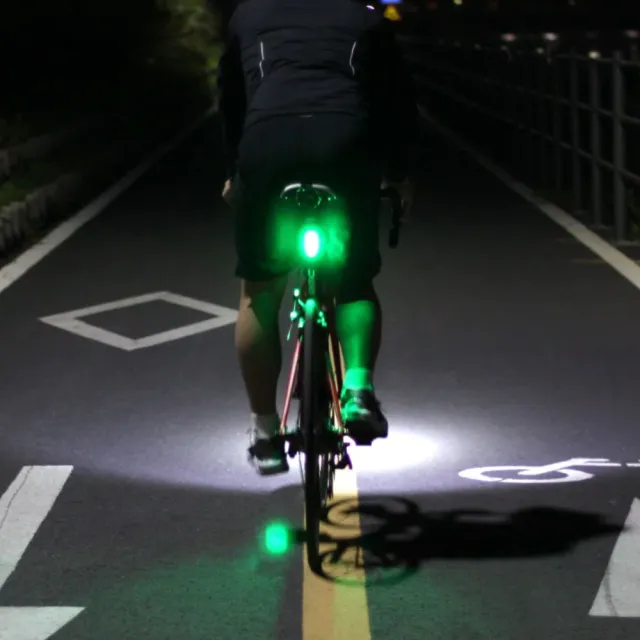 【LYCAN】Rainbow 腳踏車專用七彩尾燈－韓國潛水手電筒NO.1品牌(LYCAN、Rainbow、尾燈、自行車、夜騎)