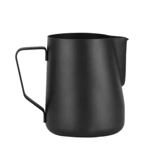 【咖啡美學】304不鏽鋼黑色拉花杯-600ml(專業級 鷹嘴杯 奶泡杯 咖啡杯 奶泡壺 拿鐵 鋼杯 烘焙量杯 刻度杯)