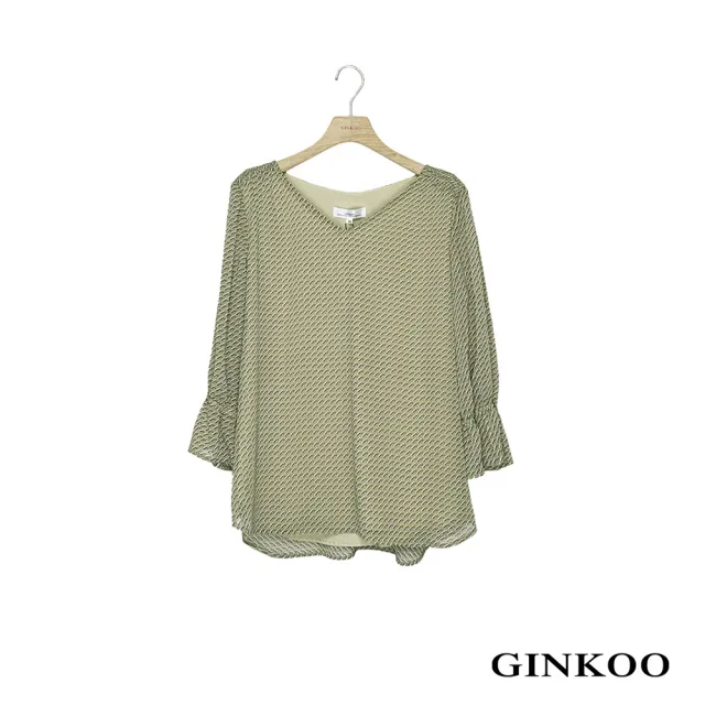 【GINKOO 俊克】V領袖口鬆緊印花上衣