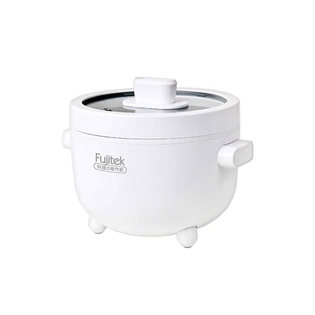 Fujitek富士電通 FT-PNB03 Fujitek富士電通 FT-PNB03 萬用陶瓷電火鍋,採用耐高溫抗磨損陶瓷內鍋,2L容量適合小家庭或聚餐使用。一機多用,可輕鬆料理炒菜、炒飯、炒麵、煎牛排、煮湯、炸物、燉菜等多樣美食。操作簡單、安全安心,由專業料理專家Fujitek打造,帶來便捷高效的廚房體驗,讓您輕鬆享受家常美味。無論是日常烹飪或派對料理,這款多功能陶瓷電火鍋都是理想選擇,提升您的廚房生活品質。
