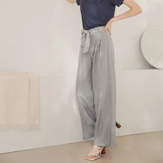 【OB 嚴選】不易皺飄逸感開衩西裝褲附綁帶 《BA6602》