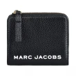 【MARC JACOBS 馬克賈伯】MARC JACOBS THE BOLD白字LOGO牛皮6卡釦式短夾(黑)