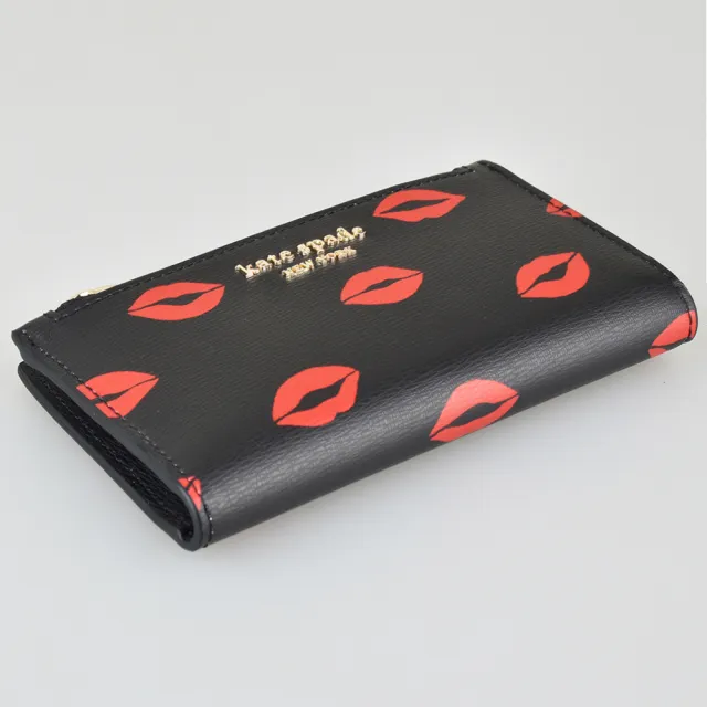 【KATE SPADE】Kate Spade SPENCER金字LOGO炙熱紅唇PVC 6卡拉鍊釦式零錢包(黑)