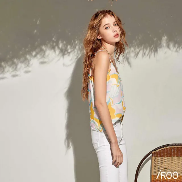 【iROO】浪漫印花荷葉細肩帶背心