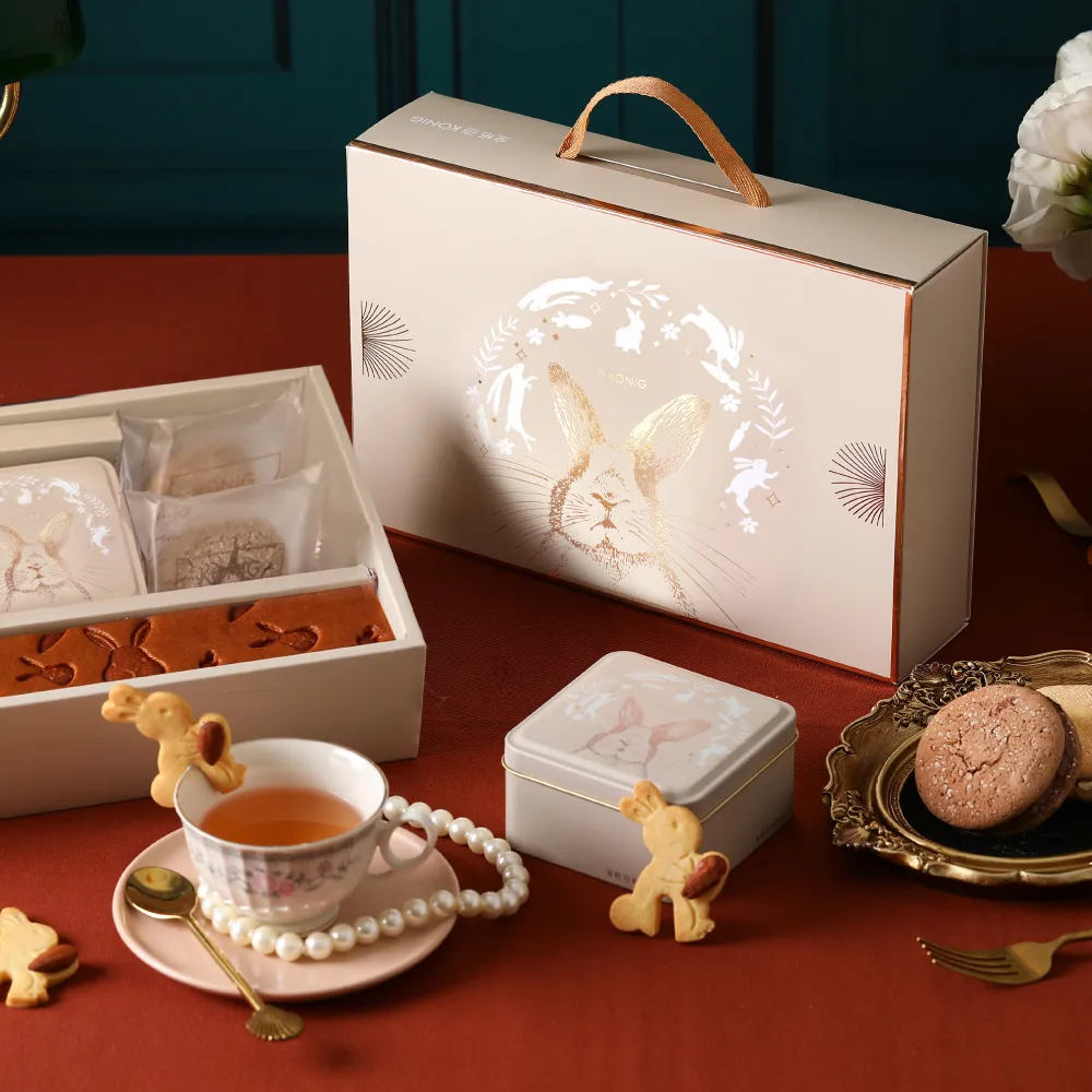 【金格食品】Love 兔 U 烙印蛋糕禮盒2盒組(厚蛋五三燒款/兔兔杯緣子餅乾/日式洋果子)