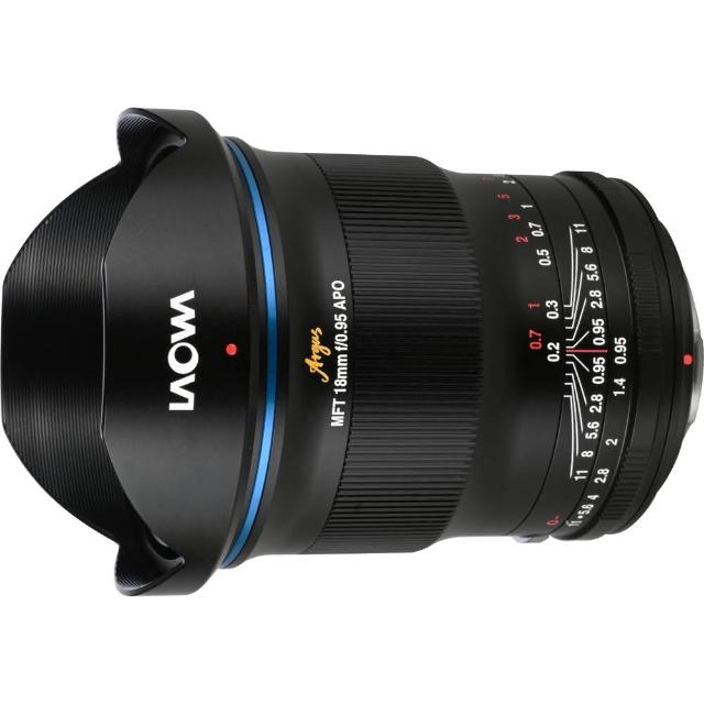 LAOWA 老蛙 18mm f/0.95 APO 鏡頭採用先進 APO 非球面鏡片技術,提供極致銳利成像與極低色差,f/0.95 超大光圈完美捕捉低光環境與淺景深效果。全幅相容,支援多款相機系統,適合風景、人像及星空攝影,專業級品質讓您的創作更出色。 LOWA老蛙 18mm F/0.95 APO