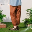 【betty’s 貝蒂思】鬆緊腰圍寬鬆純色束口褲(駝色)