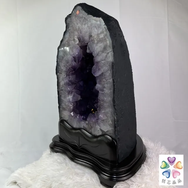 【恬芯晶品】巴西37.3KG紫水晶洞新居財位擺設KA42(紫水晶洞開運水晶洞招財招貴人新居開業紫晶洞新春)