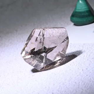 【SmileRocks 石麥】茶黃晶隨形冰塊  No.043890525(附SmilePad 6X6底板)