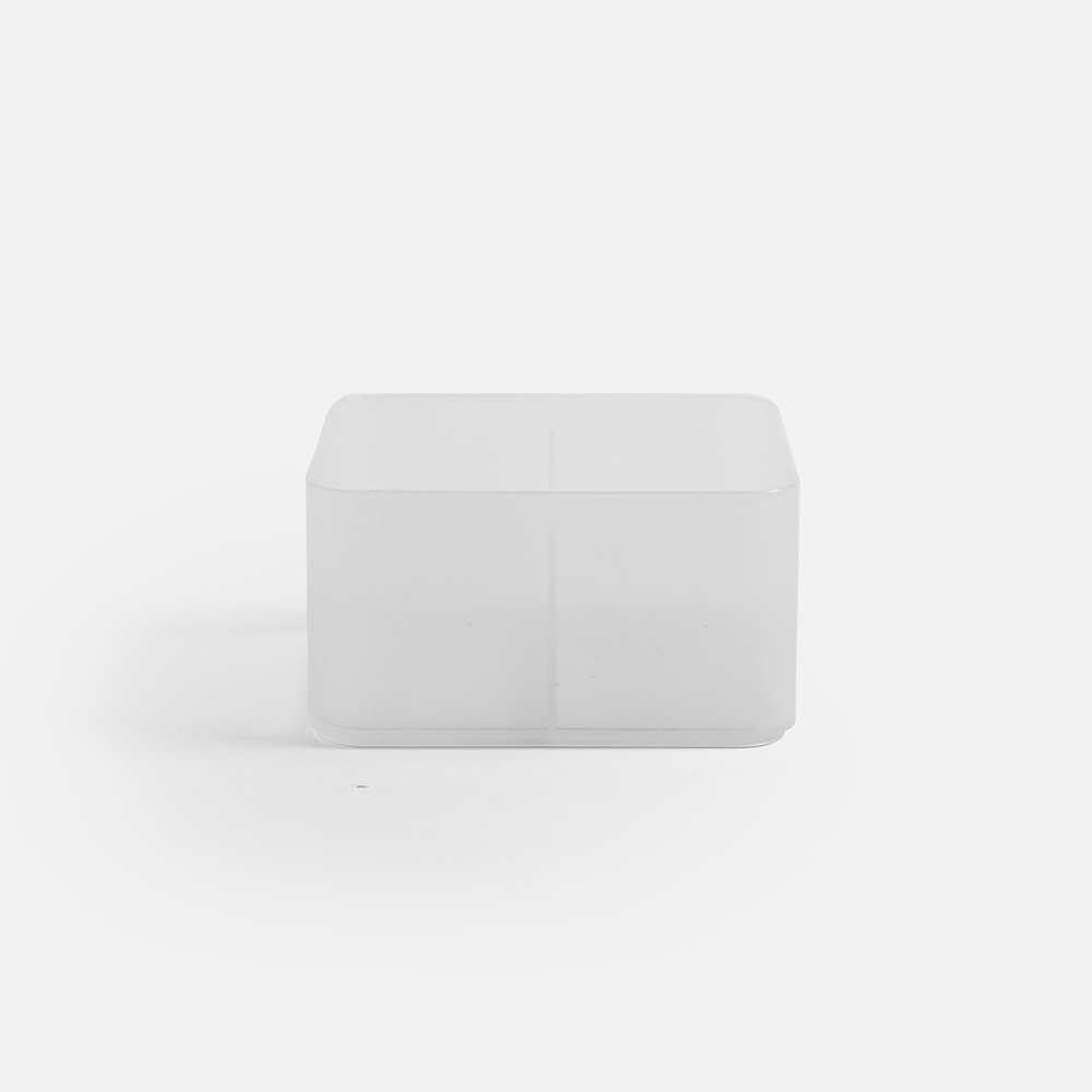 【特力屋】霧面磨砂分格收納盒 12x11x7cm