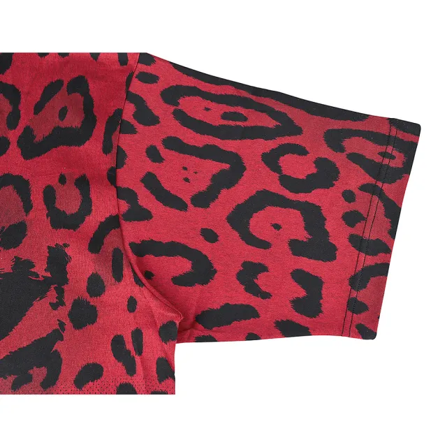 【DOLCE&GABBANA 杜嘉班納】D&G DOLCE&GABBANA HOT ANIMALIER黑字LOGO豹纹印花純棉短袖T恤(男款/紅x黑)
