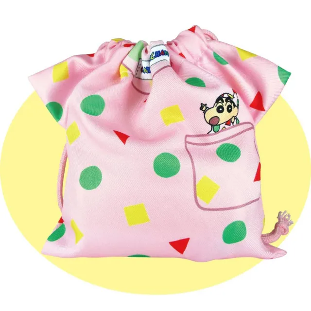 【T’S FACTORY】蠟筆小新 睡衣造型束口袋 粉紅色(文具雜貨)