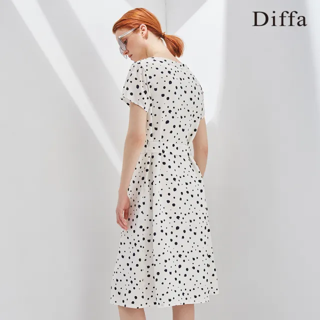 【Diffa】俏麗黑色波點連身洋裝-女