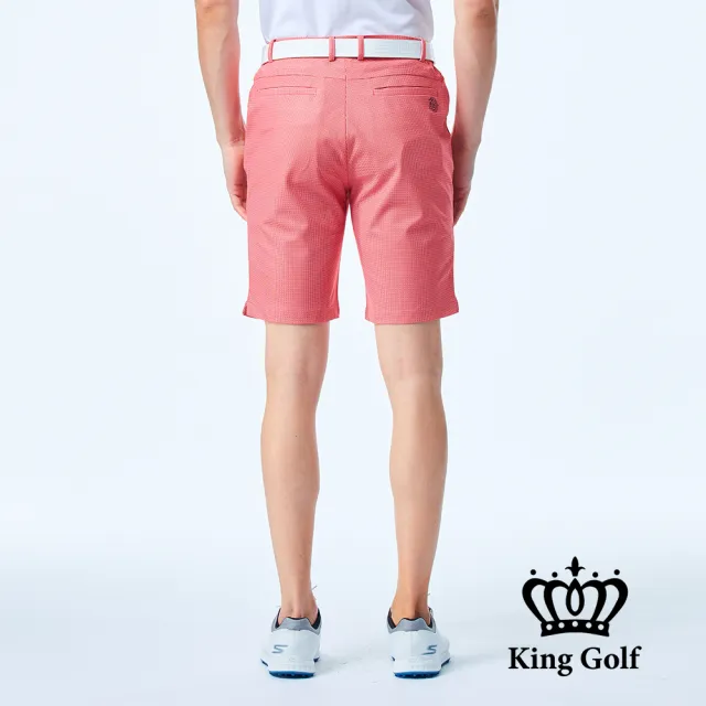【KING GOLF】速達-網路獨賣款-男款細格紋印圖修身彈性高爾夫球短褲(紅色)