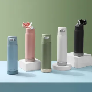 【Peacock 日本孔雀】莫蘭迪316不鏽鋼 一鍵彈開吸管式保冷保溫杯550ML-五色任選(防撞矽膠底座)(保溫瓶)