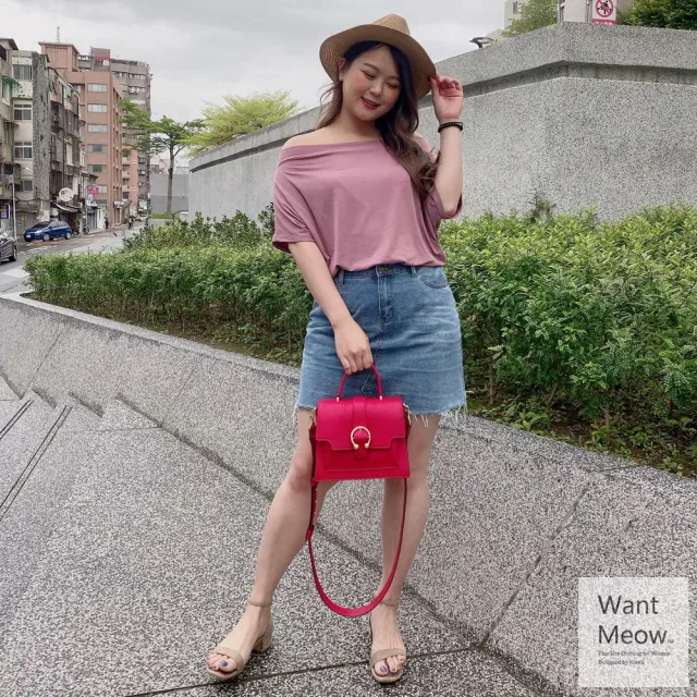 【Want-Meow】95公斤可穿/側腰鬆緊帶牛仔A字短裙(牛仔A字裙/牛仔裙/牛仔短裙/大碼/大尺碼上衣/加大碼)