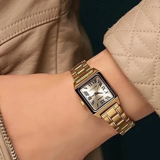 【CASIO 卡西歐】經典時尚方形不鏽鋼腕錶-金X羅馬黑面(LTP-V007G-9B)