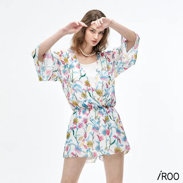 【iROO】滿版花朵流行設計長袖連身褲