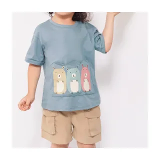 【OB 嚴選】美國棉三隻兔兔印圖花邊口袋短袖上衣童裝 《QA1448》