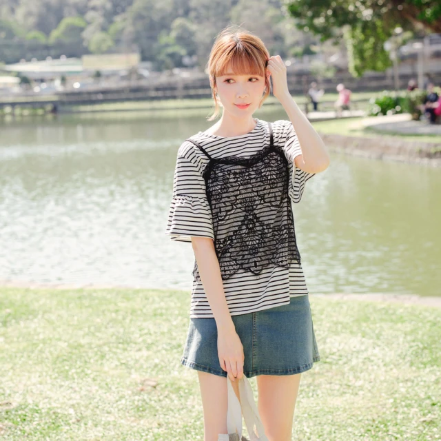 OB 嚴選 綁帶蕾絲織帶度假感碎花傘襬上衣 《AB16273