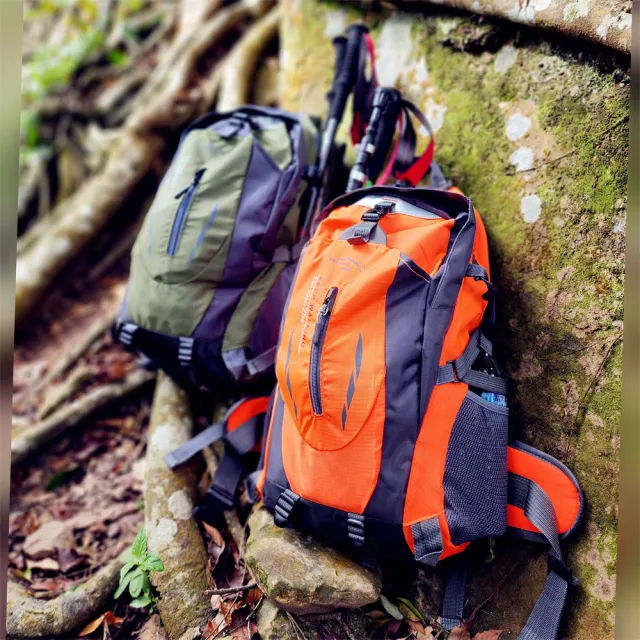 【May Shop】輕量運動戶外自助旅行雙肩後背包 男女中性款戶外運動旅行登山包(輕量