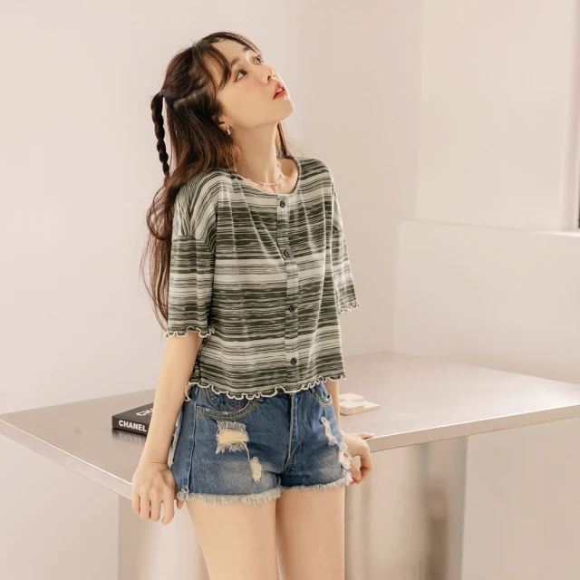 OB 嚴選 圓領食物塗鴉反摺短袖側開衩長洋裝 《DA1027 OB 嚴選 圓領食物塗鴉反摺短袖側開衩長洋裝 《DA1027