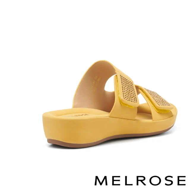 【MELROSE】質感寬版條帶水鑽楔型高跟拖鞋(黃)