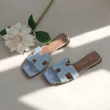 【FAIR LADY】優雅小姐 摩登縫線設計方頭真皮拖鞋(水藍、1J2745)