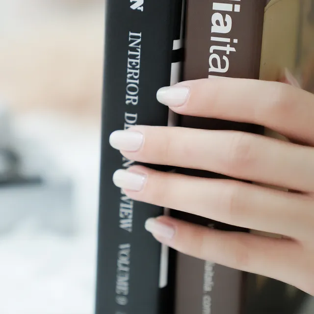 【英國ALLOYA愛若雅】Y023 香氛水指彩甲油(可剝可撕 貝殼白)