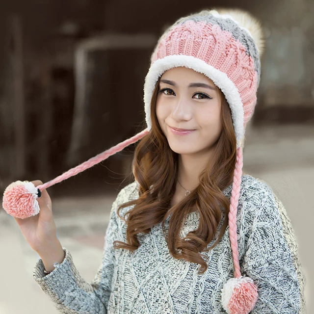 【幸福揚邑】雙吊球造型雙層保暖護耳小顏拚色毛球針織毛線帽-粉