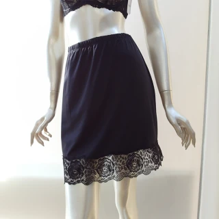 【COEMI】膝上短襯裙LACE裙擺 內搭衣裙 基本款 夏日必備(SH002-1黑)
