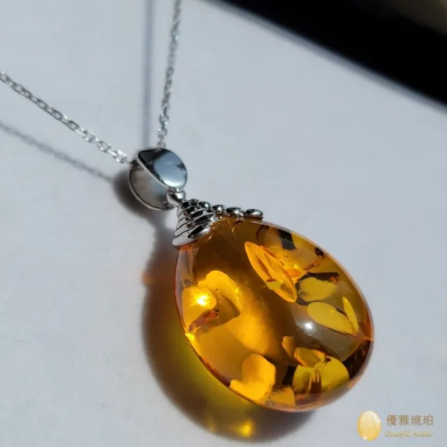 【優雅琥珀】波蘭原裝進口 飽滿梨形 金色琥珀項鍊(曲線與光澤均優美 具國際琥珀協會鑑定卡)