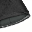 【ILEY 伊蕾】不規則壓皺蕾絲領上衣(黑色；M-2L；1232011089)