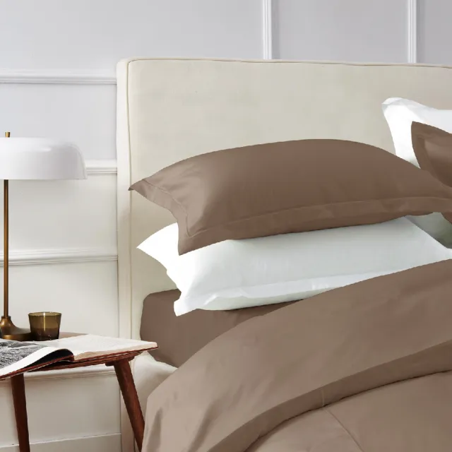 【皇室羽毛工房】300T精梳棉素色床包被套枕套四件式床組-焦糖榛果(加大)