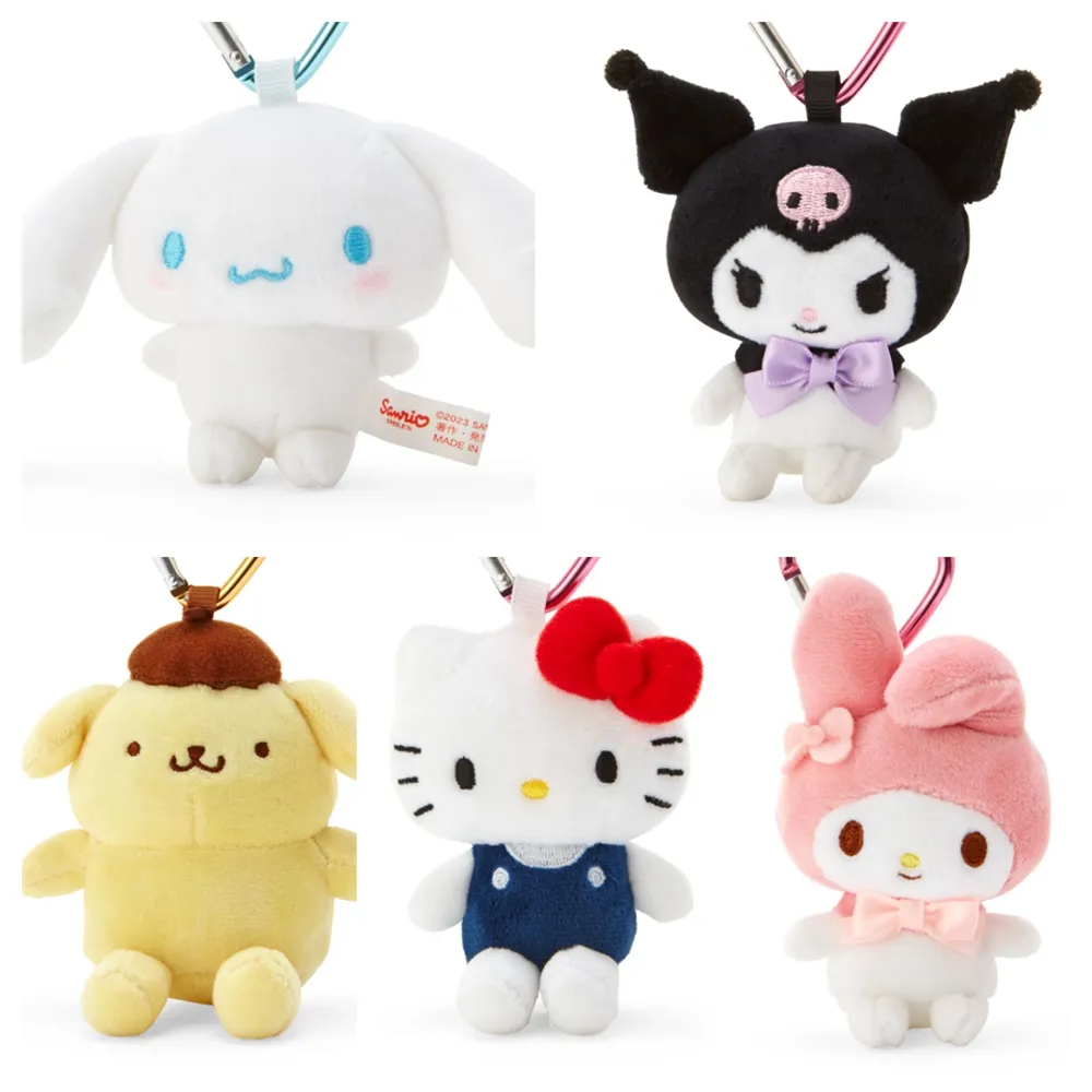 【小禮堂】三麗鷗 Sanrio 絨毛玩偶吊飾附愛心扣環 - 角色大賞(平輸品)