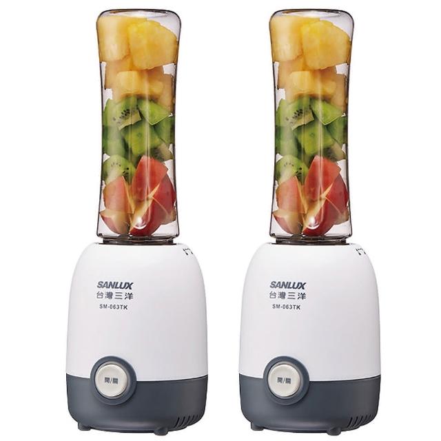 SANLUX臺灣三洋 SM-063TK 傳統果汁機，採用TRITAN共聚酯材質杯身，容量1L以下，尺寸W130xD130xH370mm，適閤家用榨汁。20000~25000轉高轉速，300~400W功率，110V電壓設計，中國製造，享1年保固。安全耐用，輕鬆製作新鮮果汁，提升健康生活。